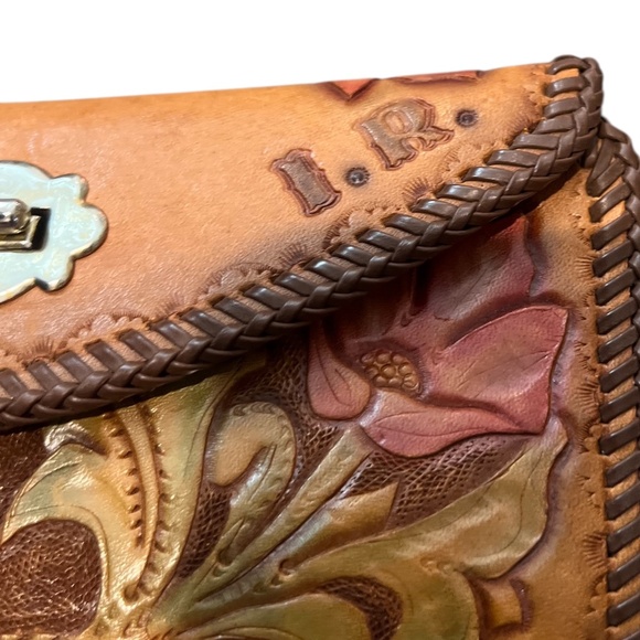 Vintage Handmade 1970’s Embossed Tooled Leather Clutch Hinged Clasp to‎ Close - Picture 7 of 11